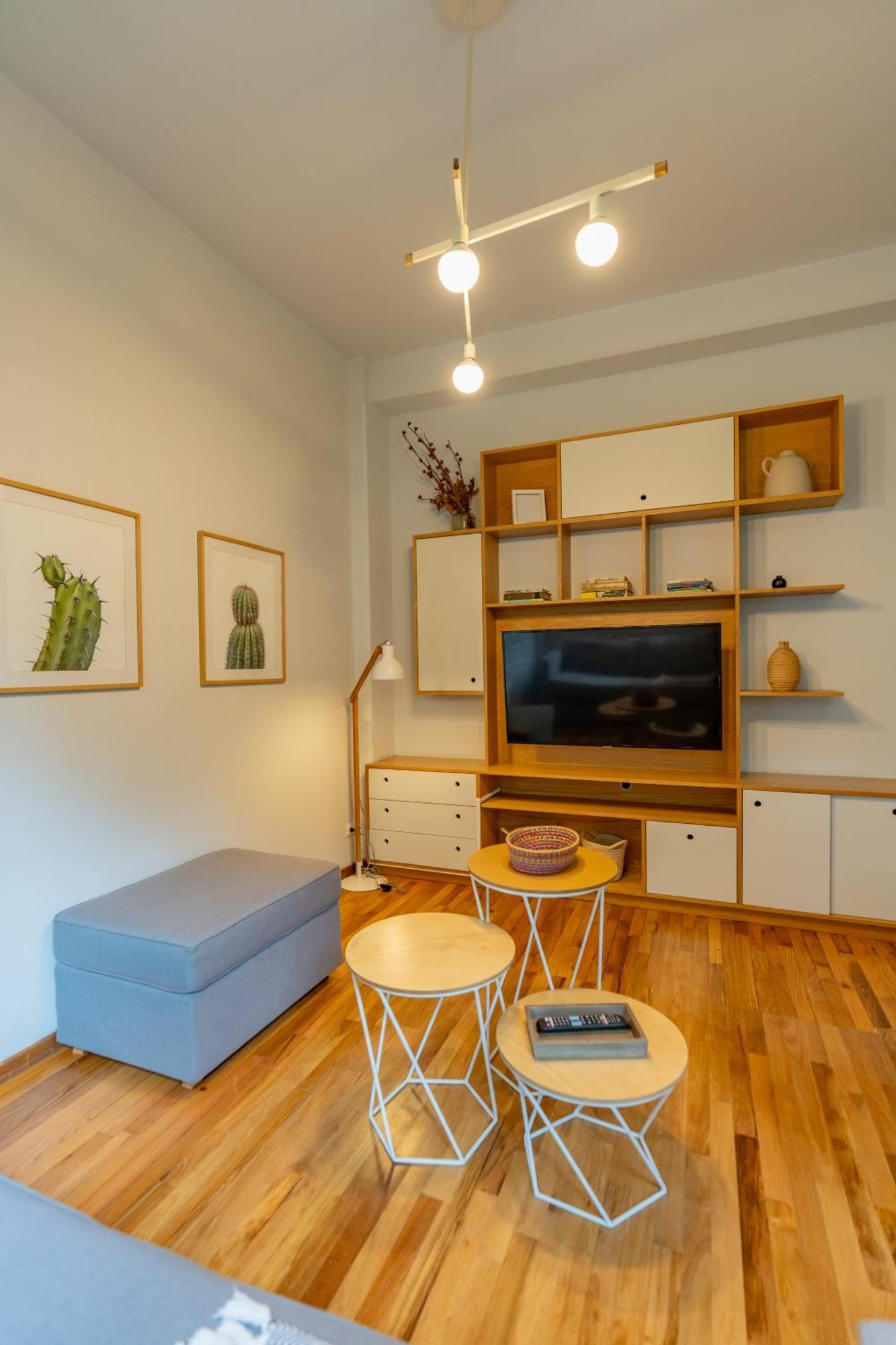 One-Bedroom Standard Apartment